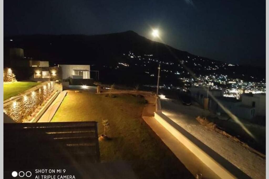 Eolia Luxury Suites Andros Batsíon Exterior photo