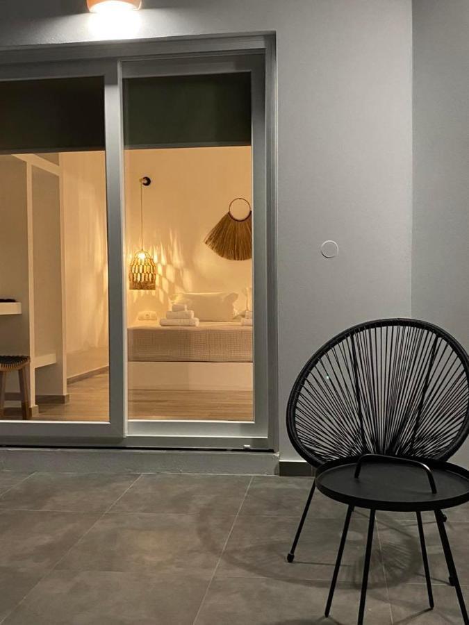 Eolia Luxury Suites Andros Batsíon Exterior photo